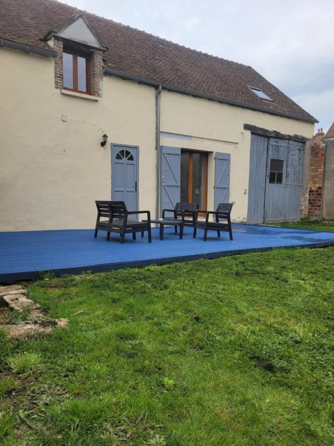 Un Nid Pour La Nuit Villa Bransles Kültér fotó